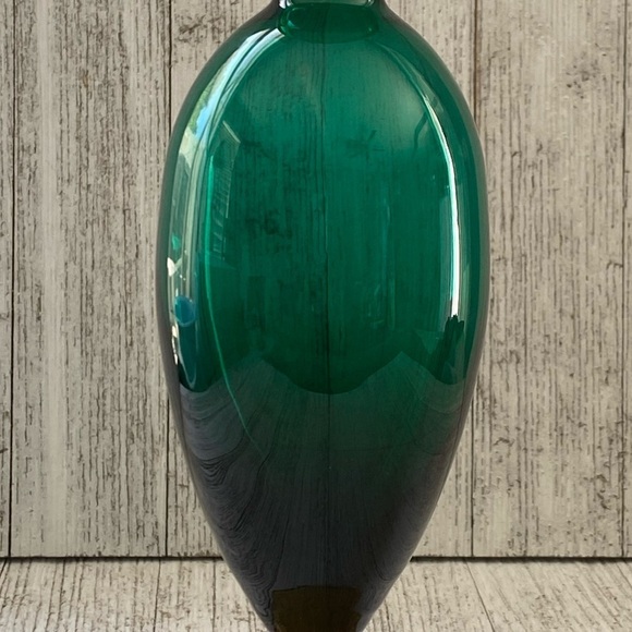 Gardeners Eden Art Glass Emerald Green & Amber Classic Vase - Picture 6 of 8